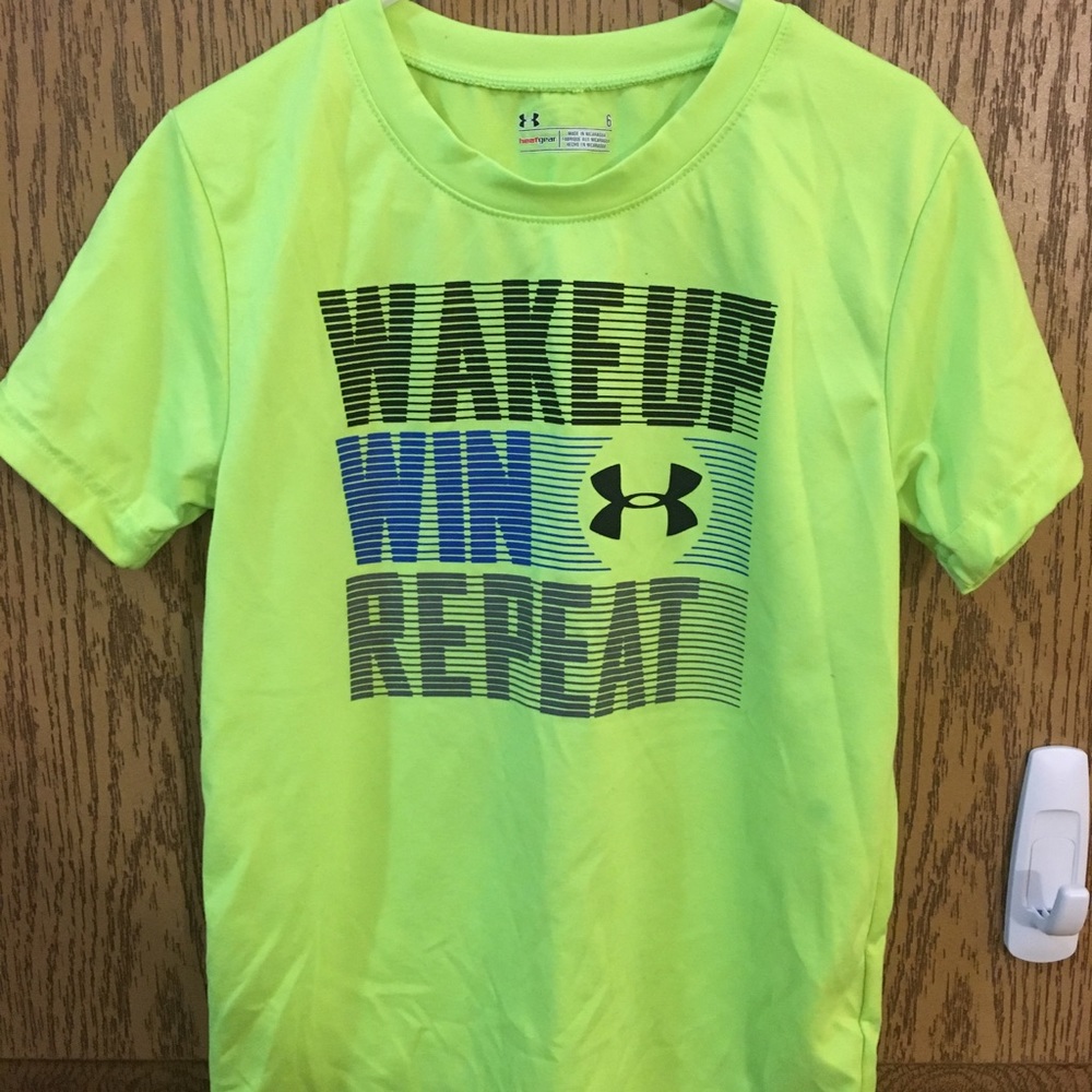 Boys size 6 under armour shirt